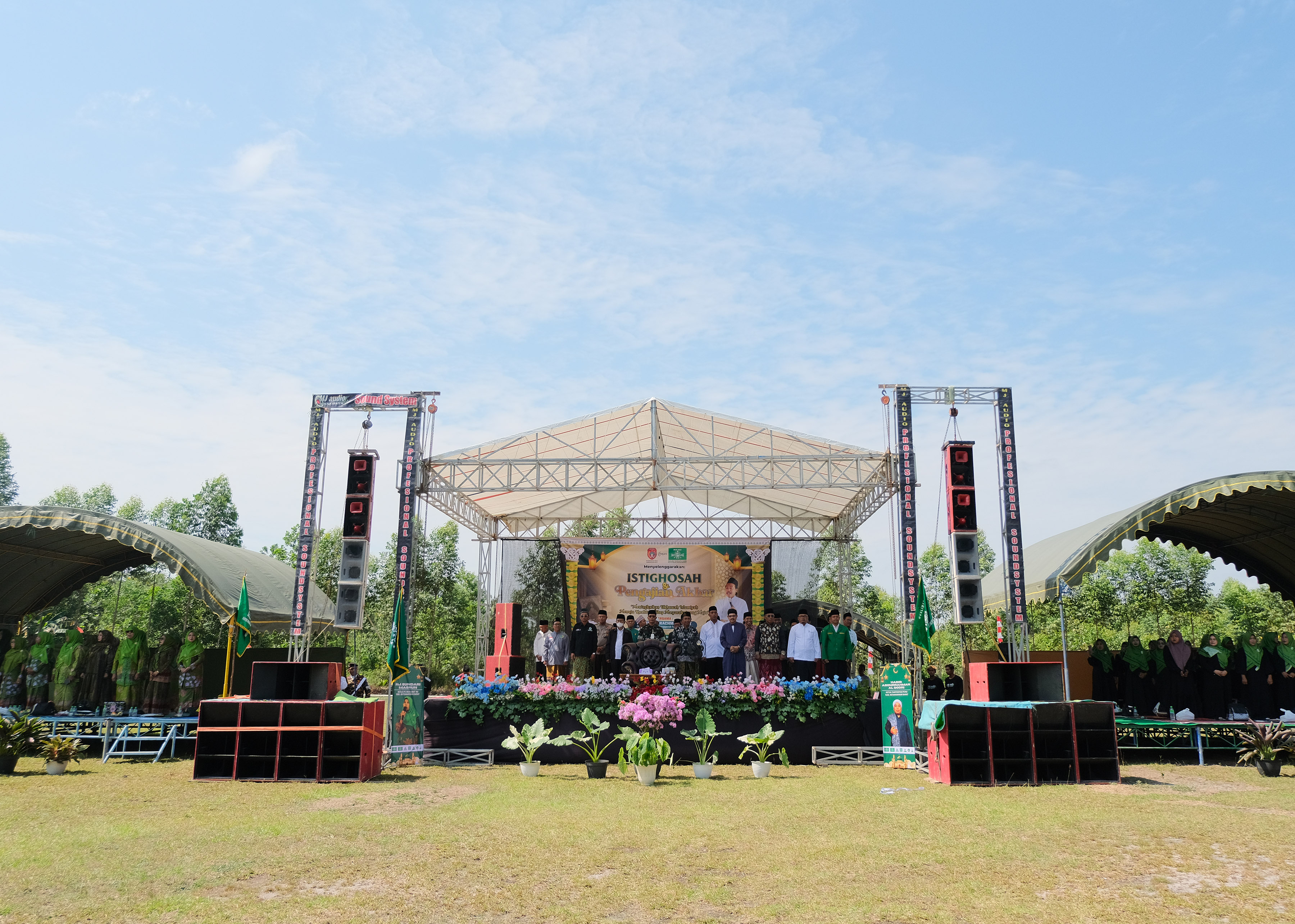 4000-jamaah-muslimat-nu-padati-istighosah-akbar-di-sp-1-kumai